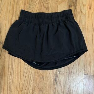 Lululemon black skort (skirt+shorts)